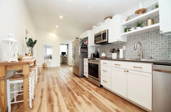 Mixer, Kochgeschirr/Geschirr/Besteck, Gewürze