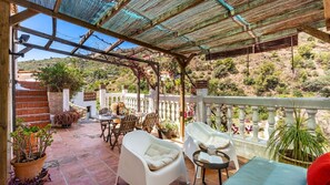 Outdoor dining - Cortijo Rio Seco Las Golondrinas Almuñécar by Ruralidays (Granada)