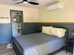 Studio | Egyptian cotton sheets, premium bedding, memory foam beds - The Gate (Skaneateles)