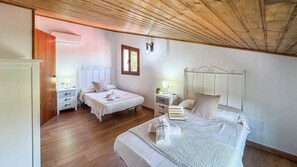 3 bedrooms, iron/ironing board, travel crib, WiFi