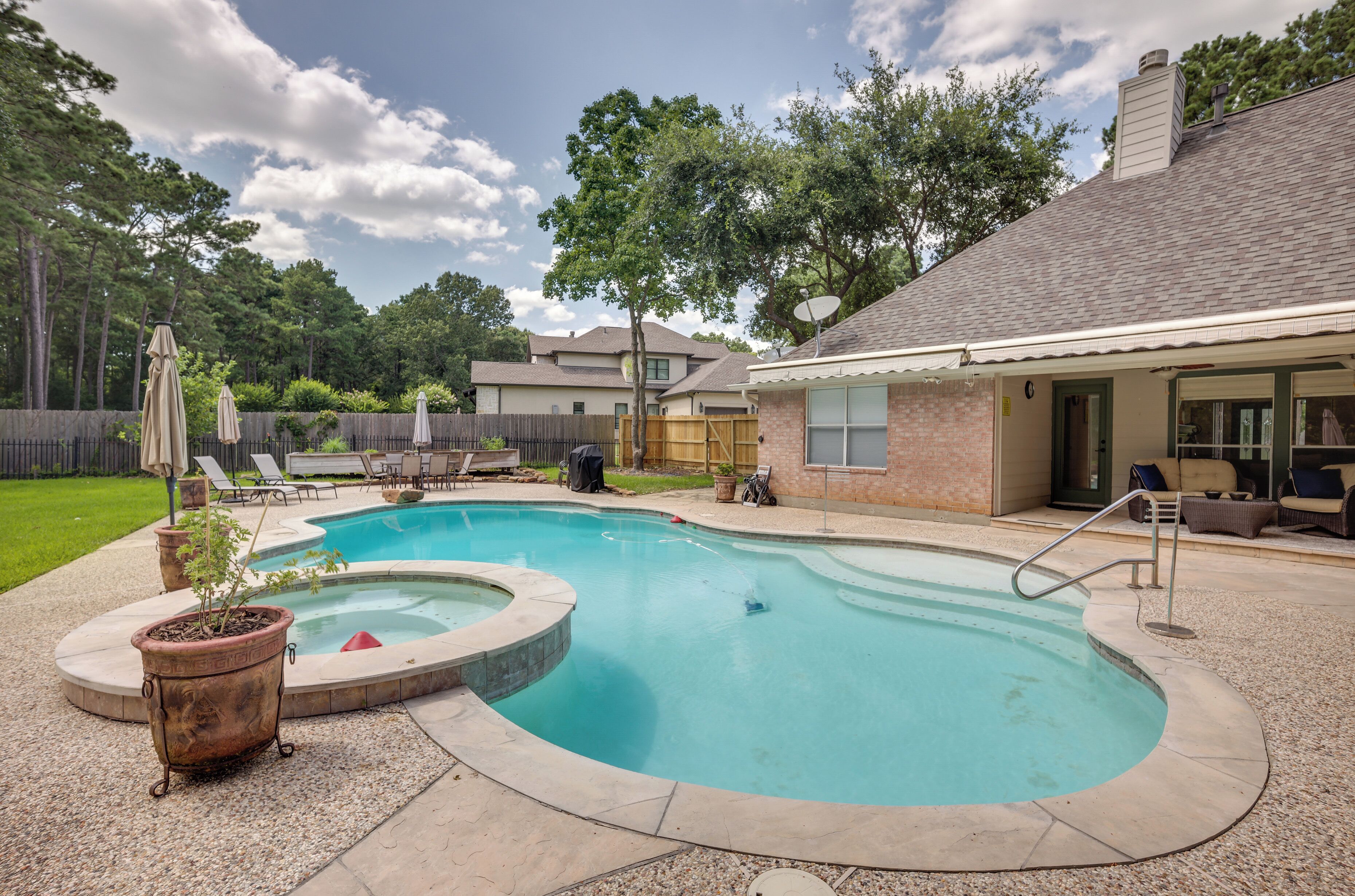 Sprawling Montgomery Oasis: Pool, Near Lake Conroe