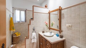 Doccia, asciugacapelli, asciugamani