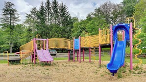 Children's area - 'A Time to Remember' Home in Tobyhanna w/ hot tub (Tobyhanna)