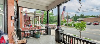 < 2 Mi to Downtown & Capitol: Harrisburg Hideaway