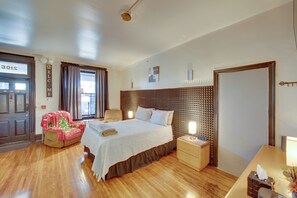1 Schlafzimmer, Schreibtisch, Bügeleisen/Bügelbrett, Reisekinderbett