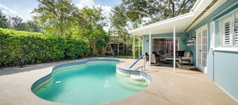 Near Busch Gardens: Sunny Florida Retreat w/ Pool!