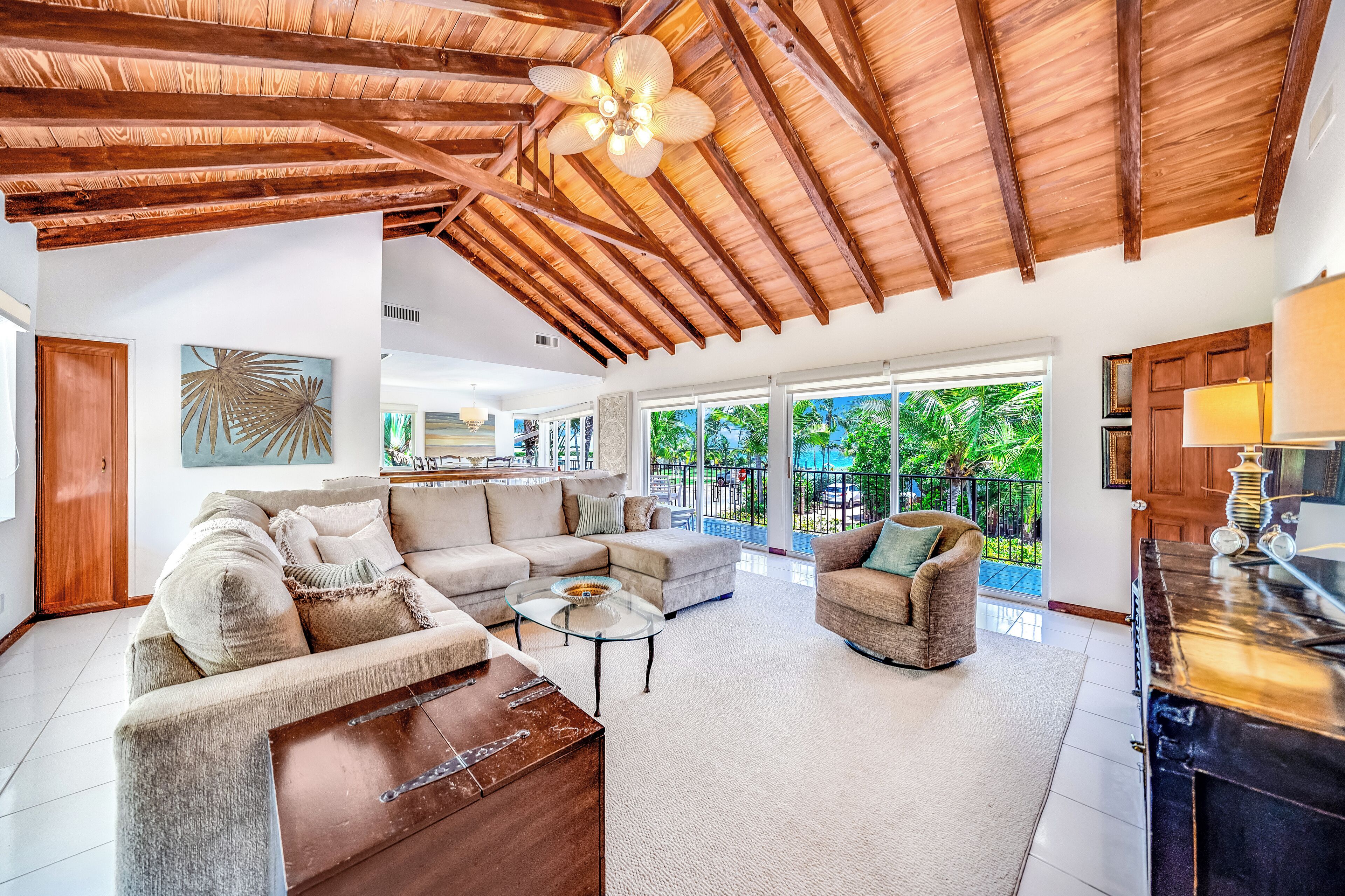 TV connectée, jeux vidéo, livres