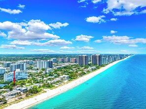 Am Strand, Liegestühle, Strandtücher