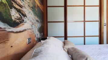 3 bedrooms, iron/ironing board, travel crib, WiFi