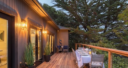 Beautiful Garden Cottage at JAR Farms with use of pool, hot tub, and orchards