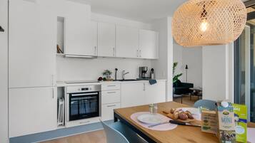 Køleskab, ovn, kogeplade, opvaskemaskine