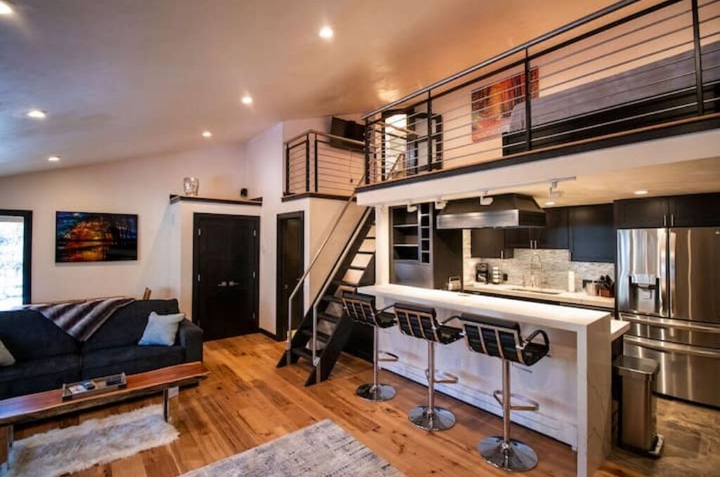 TV, fireplace, stereo