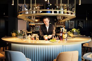 Bar (on property) - voco Brussels City North by IHG (Vilvoorde)