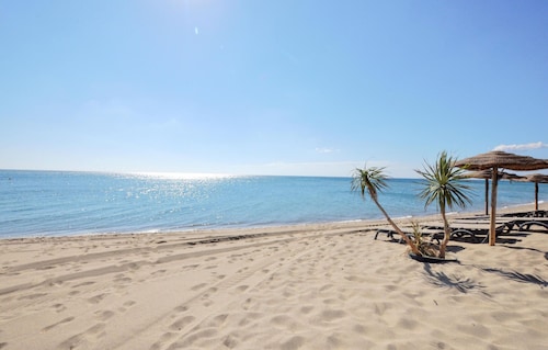 Nice home in Torreilles with kitchen