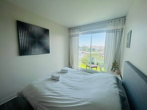 2 bedrooms, desk, Internet, bed sheets - Le Rétro - Splendide appartement (Poitiers)