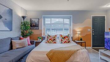2 bedrooms, iron/ironing board, travel crib, free WiFi