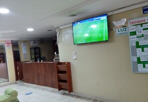 Flat-screen TV - Hotel Residencial Miraflores (Loja)