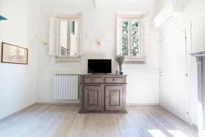 Interior - Casa Lorenzo central ground-floor flat with a quiet tiny patio (Firenze)