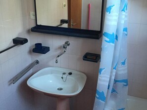 House, Smoking | 2 bedrooms - Holiday Houses, Villas Vanesa - 50m From the sea (Solta)