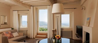 Nice apartment for 6 guests with A/C, WIFI, balcony and panoramic view