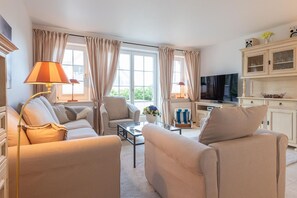 Fernseher, Stereoanlage