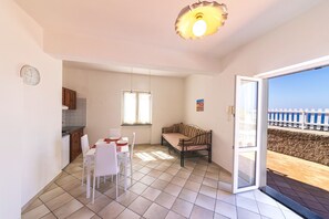 Dining - Charming studio flat (Forio)