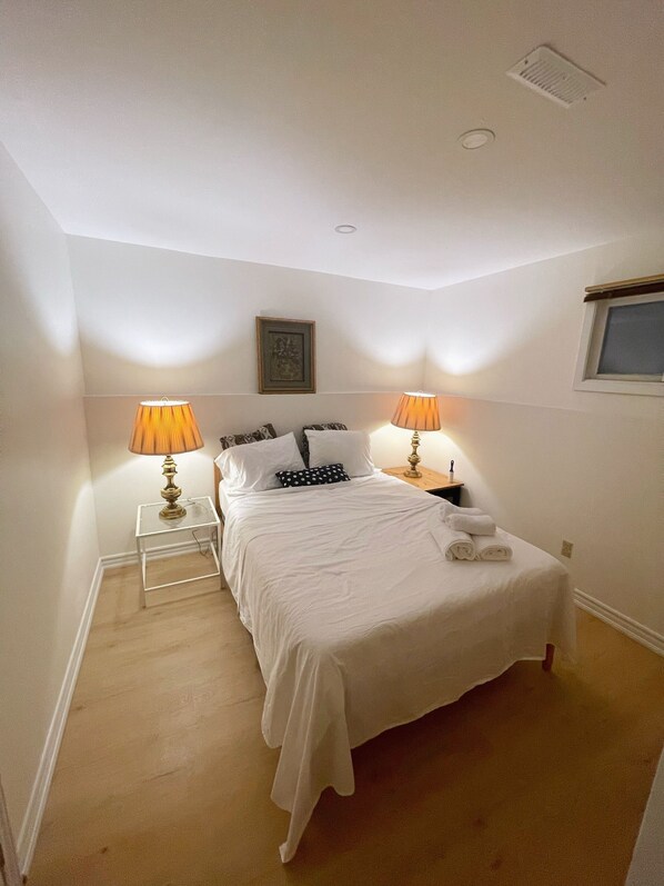 1 bedroom, desk, iron/ironing board, free WiFi