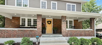 Spacious & Cozy near Downtown ~ HotTub ~ Game Room