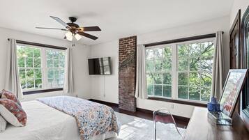 4 habitaciones, tabla de planchar con plancha, wifi y ropa de cama