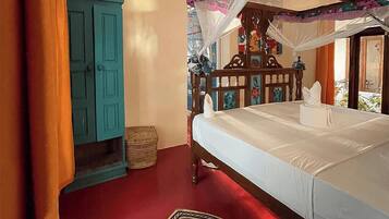 2 bedrooms, WiFi (free), bed sheets