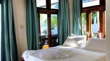 2 bedrooms, WiFi (free), bed sheets