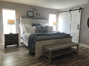 4 chambres, fer et planche à repasser, Wi-Fi, literie fournie
