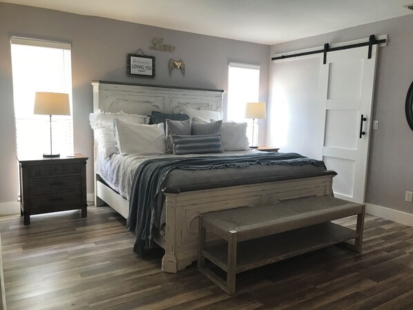 4 Schlafzimmer, Bügeleisen/Bügelbrett, WLAN, Bettwäsche