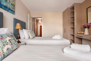 2 chambres, fer et planche à repasser, Wi-Fi, draps fournis