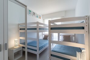 3 soverom, strykejern/-brett, wi-fi og sengetøy