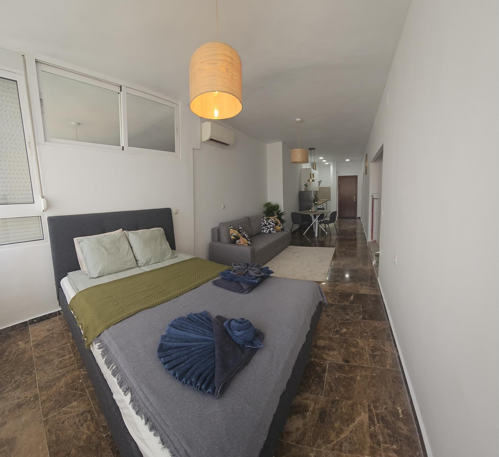 1 sovrum, strykjärn/strykbräda och internet