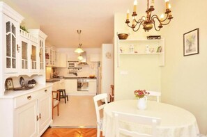 Apartment | 2 bedrooms - Apartments Ivory - Central and Comfortable (Split)