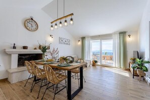 House | 3 bedrooms - Margita - Luxury With Private Pool - H 6 (Supetar)