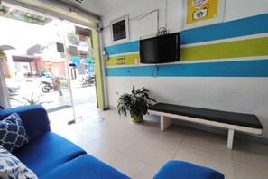 Lobby - Yuj Inn Pasay (Pasay)