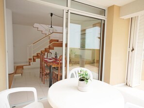 Dining - House for summer rental close to the beach (l'Escala)