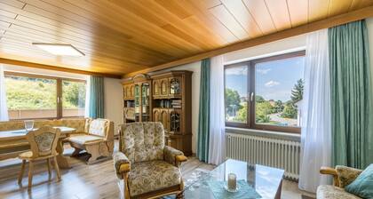 Ferienwohnung 'B463 Penthouse' mit Bergblick, privater Terrasse und WLAN