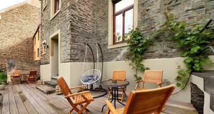 Apartment 'Alte Stadtvilla Am Weinberg 5' with Shared Garden and Wi-Fi