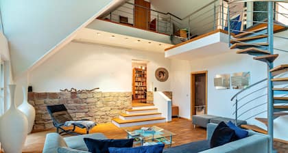 'Kaiserbacher Mühle' plenty of space for large families and many friends between forest and wine