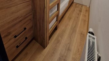 2 Schlafzimmer, kostenloses WLAN, BettwÀsche