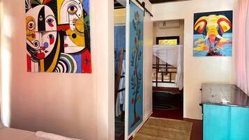 2 bedrooms, WiFi (free), bed sheets