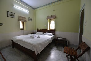 Deluxe Double Room, 1 Bedroom | Egyptian cotton sheets, premium bedding, minibar, individually decorated - Bawarri Haveli (Jodhpur)