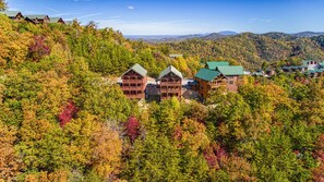 Exterior - Winter Deals - Amazing Mountain Views - Family and Pet Friendly! (Sevierville)