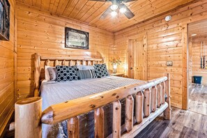 3 bedrooms, desk, iron/ironing board, free WiFi