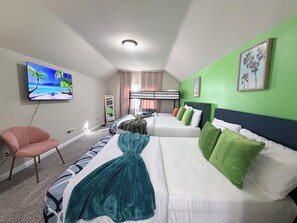 4 bedrooms, desk, iron/ironing board, free WiFi