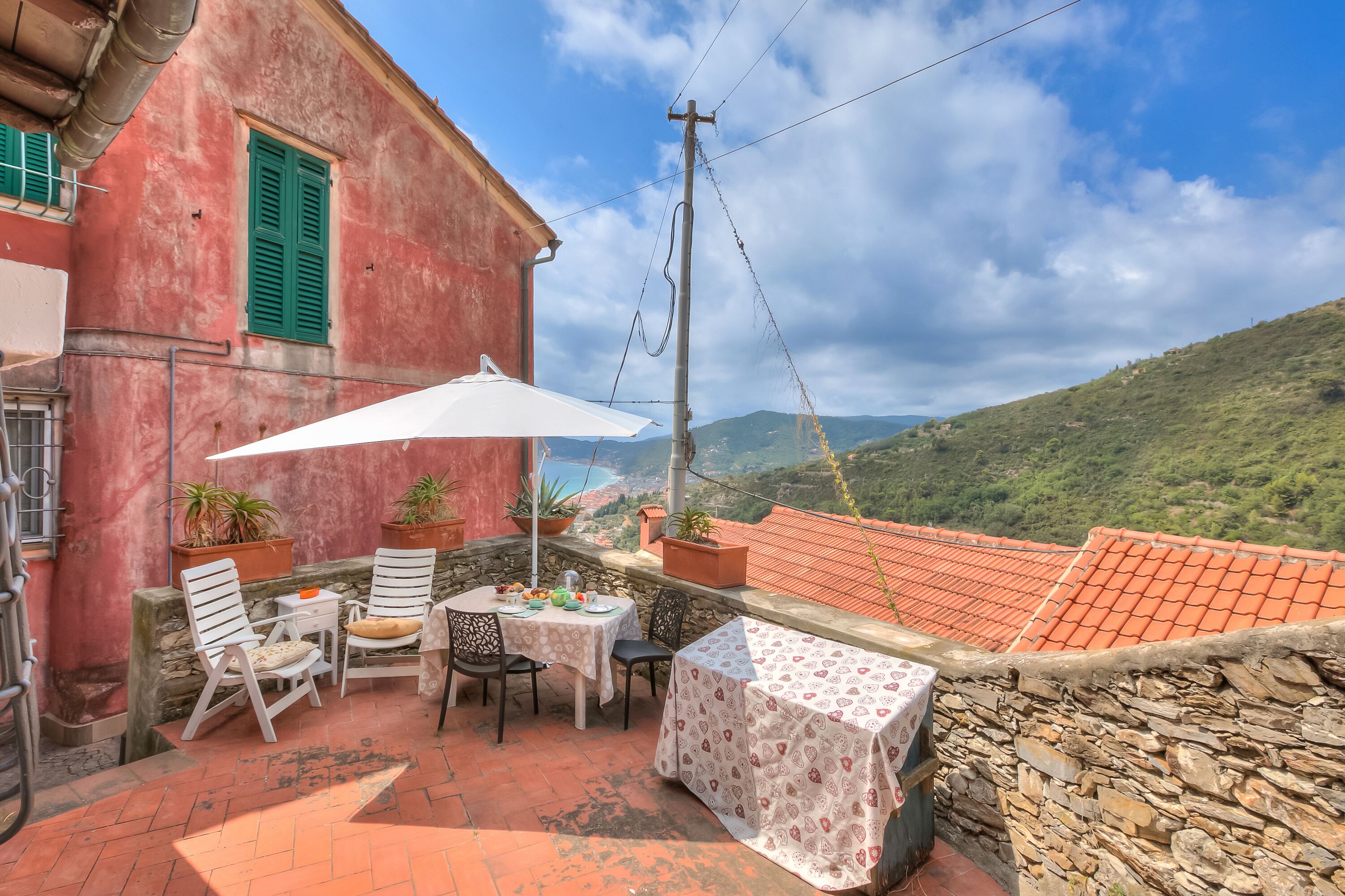 屋外ダイニングエリア